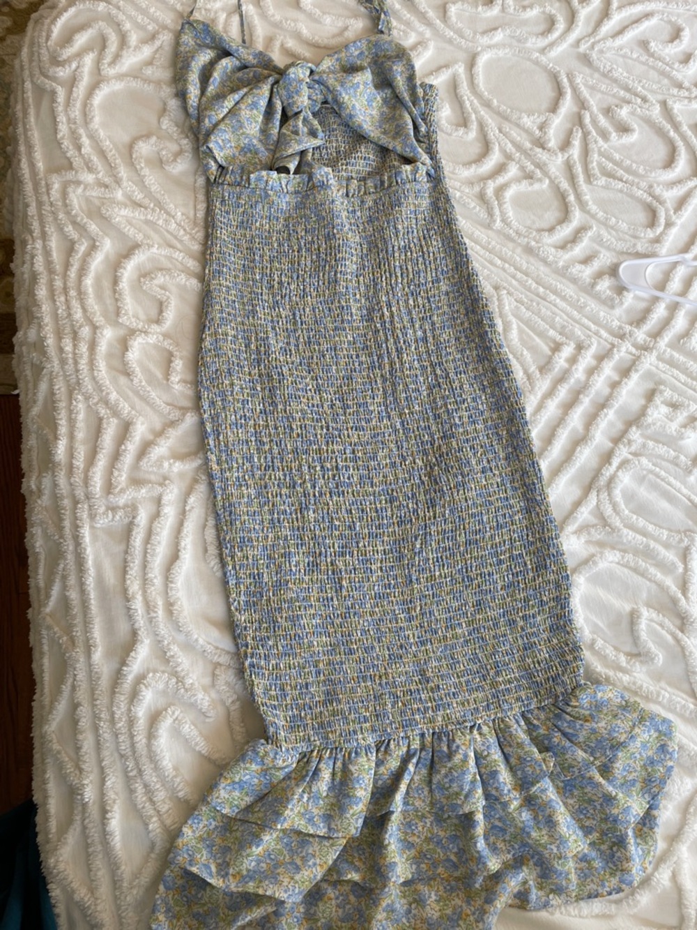 Mable Tie-Front Midi Dress with Smocking. Large. - Picture 11 of 16